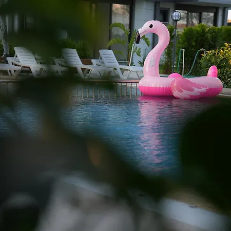 Cesme Holiday Homes 베렉